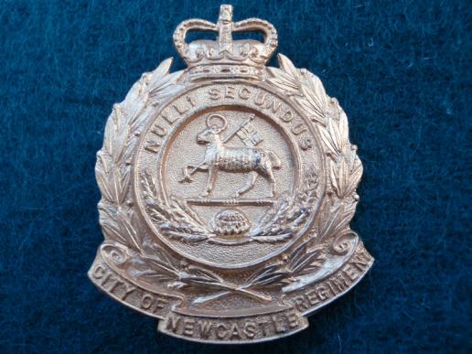 2nd Battalion ( City of Newcastle Regiment) Brass Hat Badge