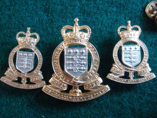 Royal Australian Army Ordnance Corps Cap Badge & Collars