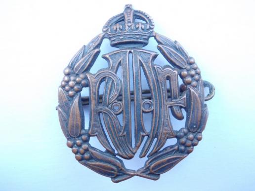 WW2 R.A.A.F Hat Badge 