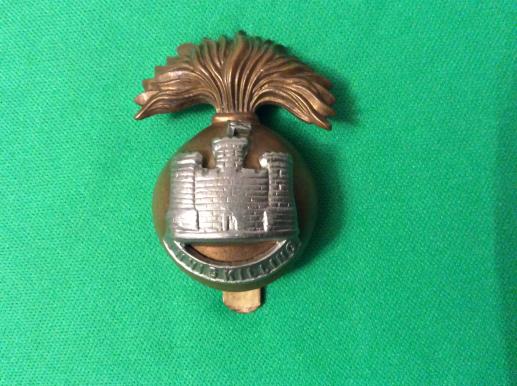 WW2 The Royal Inniiskilling Fusiliers b/m cap badge
