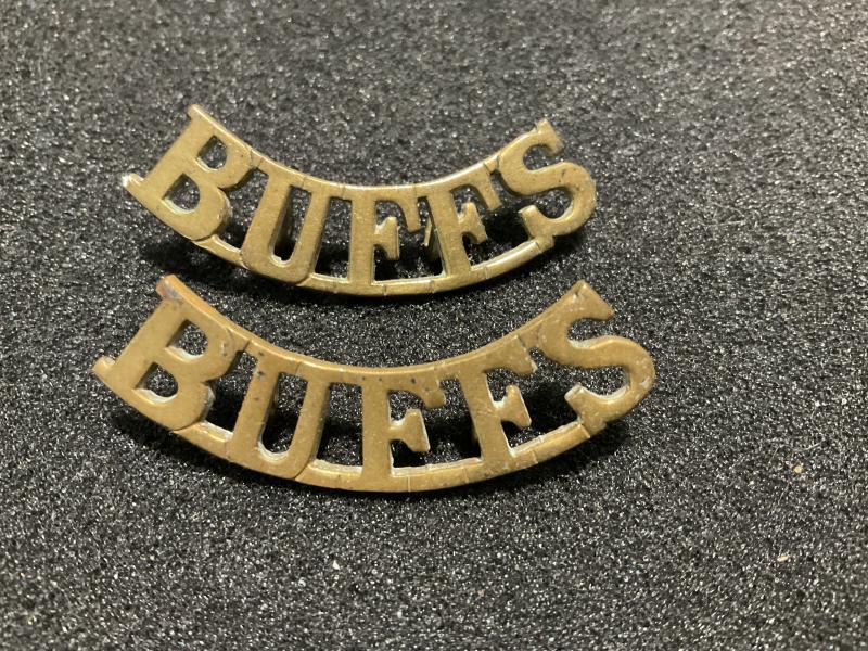East Kent Regiment (BUFFS) brass titles