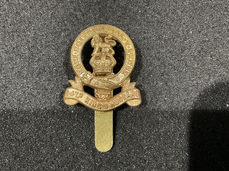14th Kings Hussars gilded brass cap badge