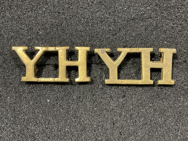 Yorkshire Hussars brass shoulder titles