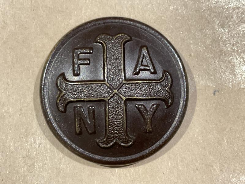 WW2 F.A.N.Y large 26mm button by PITT