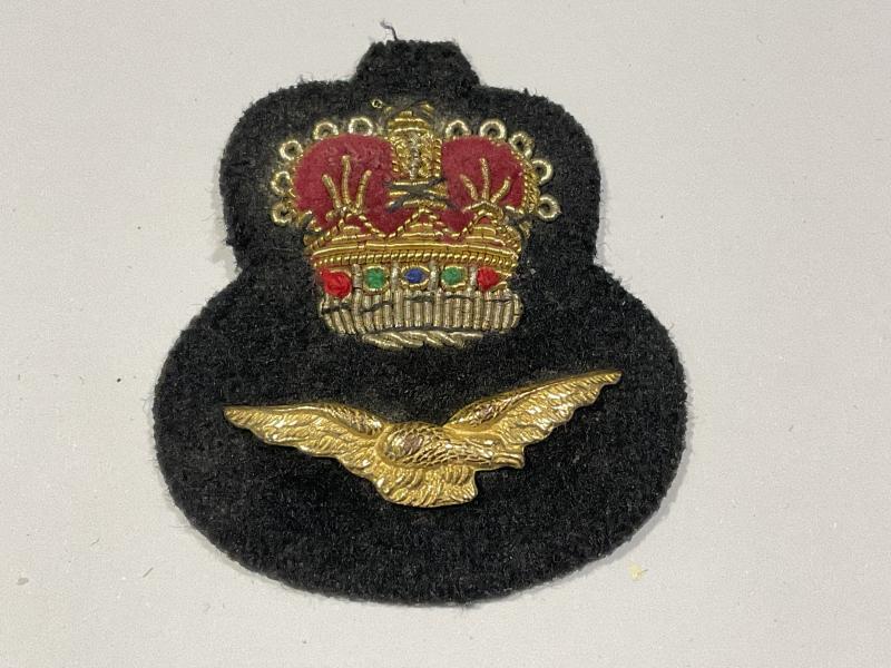 Q/C R.A.F Chaplains beret badge