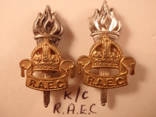 K/C R.A.E.C Officers Silvered/Gilt Collar Badges