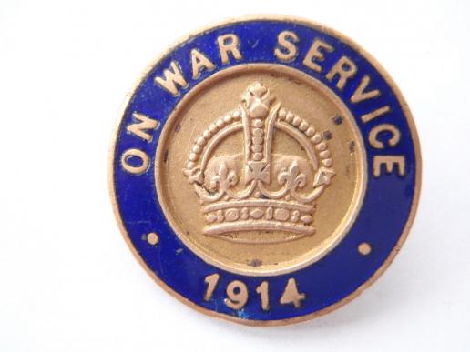 ON WAR SERVICE 1914 Lapel Badge