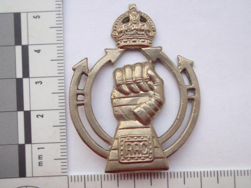 WW2 Royal Armoured Corps Cap Badge