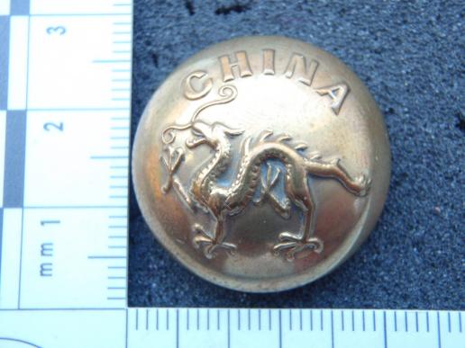Post 1884 The Border Regt officers gilt button