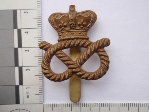 The Queens'Own Royal Staffordshire Yeomanry (Hussars) Stafford Knot badge 