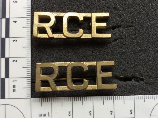W.W 2 Royal Canadian Engineers Brass Shoulder titles