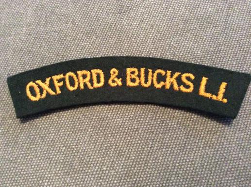 OXFORD & BUCKS L.I Cloth Shoulder Title 