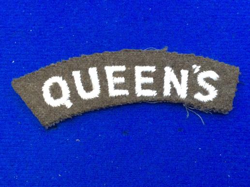 Early WW2 QUEENS Regiment white on green shoulder title