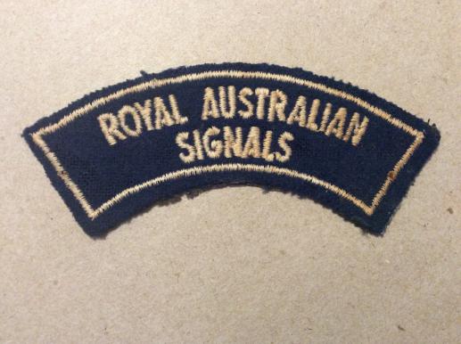 Royal Australian Signals, bordered Cloth Shoulder title