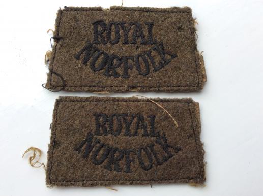 WW2 ROYAL NORFOLK Regiment slip-on Shoulder titles