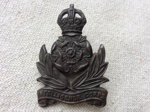 WW2 Intelligence Corps Officers Service Dress Cap Badge 