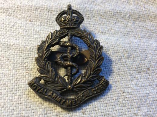 Royal Army Medical Corps O.S.D cap badge by Gaunt London 