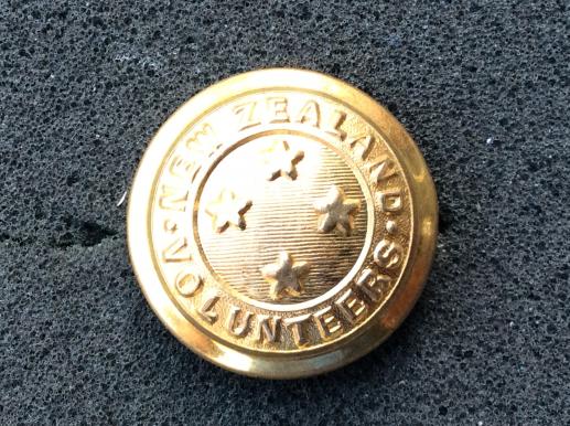 Officers gilt New Zealand Volunteers Button 1858-1911