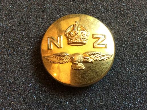 WW2 New Zealand Air Force Gilt Button 