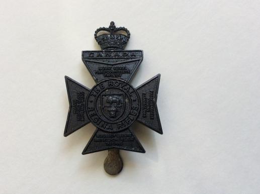 Canadian The Royal Regina Rifles Cap badge