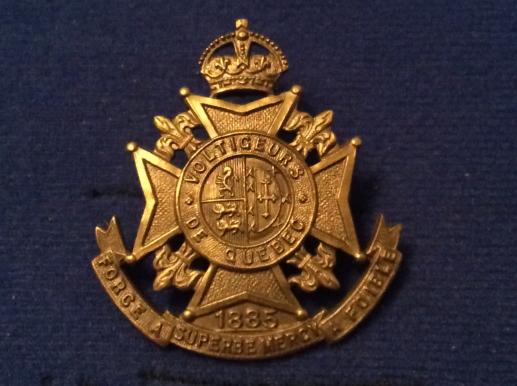 WW2 Canadian Les Voltigeurs De Quebec Regt Cap badge