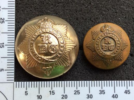 Post 1902 1st Kings Dragoon Guards Buttons 