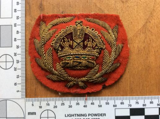Post 1902 Warrant -Officer class II bullion gold on red badge