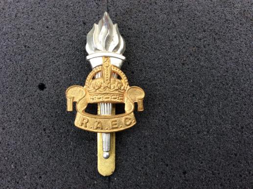 Pre 1952 R.A.E.C ( Royal Army Education Corps) Cap badge
