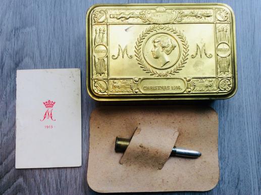 1914 Queen Mary tin, bullet pencil & retaining card, plus Xmas card 
