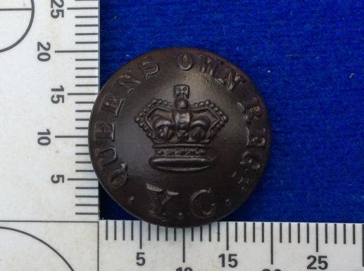 QVC Queens Own Regt Yeomanry Cavalry Button 