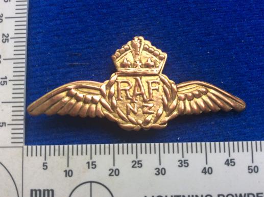 R.A.F/ NZ ( Royal Air Force New Zealand) Sweetheart brooch 