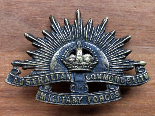 WW1/2 Australian Military Forces Locally cast hat/slouch hat badge