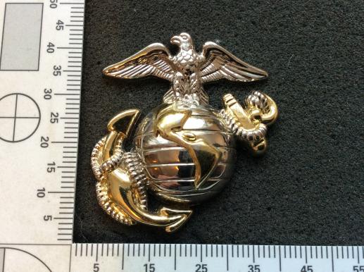 U.S.M.C Officers chromed metal and Gilt Cap badge 