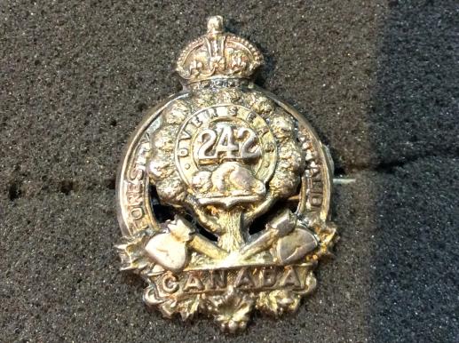 WW1 Canadian 242nd Forestry Battalion Officers Collar badge