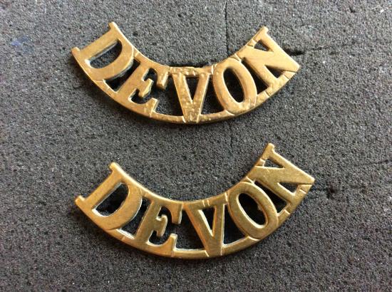 WW1 DEVON Brass Shoulder Titles