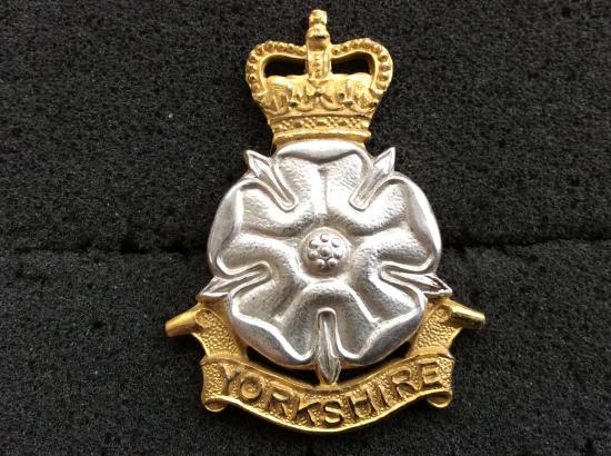 Officers Yorkshire Brigade Cap Badge By Gaunt