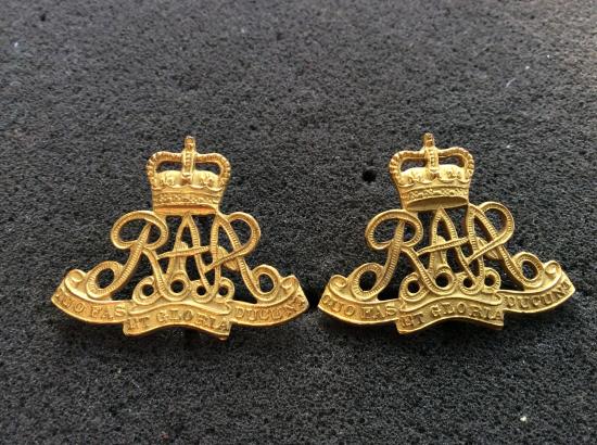 Royal Australian Artillery ( RAA) Collar badges