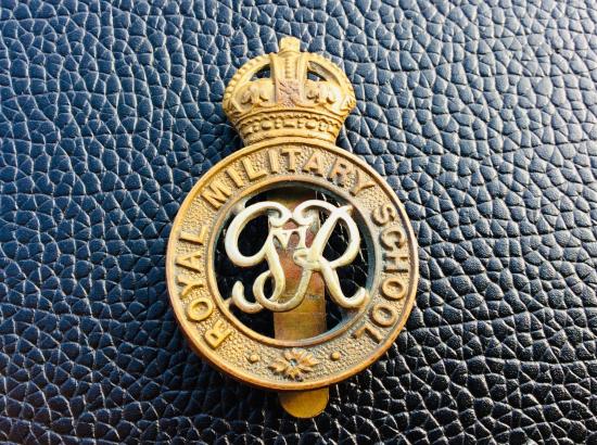 George VI Royal Military School bi-metal Cap badge