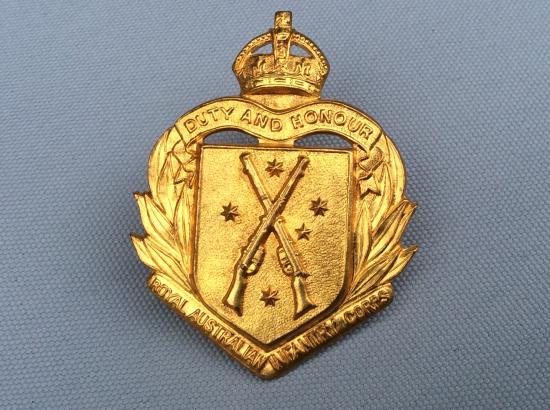 K/C Royal Australian Infantry Regiment gilded brass hat badge