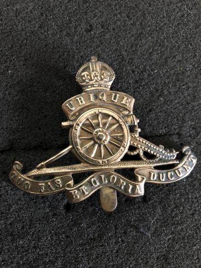 WW1 Economy issue Royal Artillery non voiced cap badge