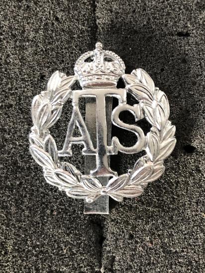 WW2 A.T.S Chrome plated cap badge ( Armoured Regt)