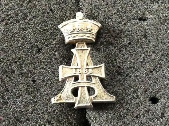 19th ( Queens Alexandra’s Own Royal) Hussars Cap badge
