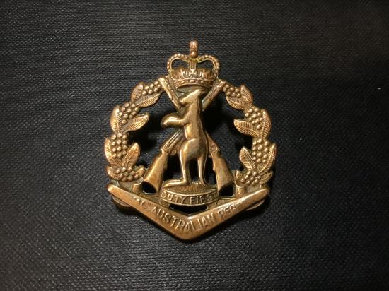 Vietnam era Royal Australian Regiment ‘skippy’ hat/cap badge