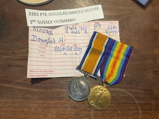 WW1 Pair; 3301 Pte Douglas H.MOORE Sussex Yeomanry