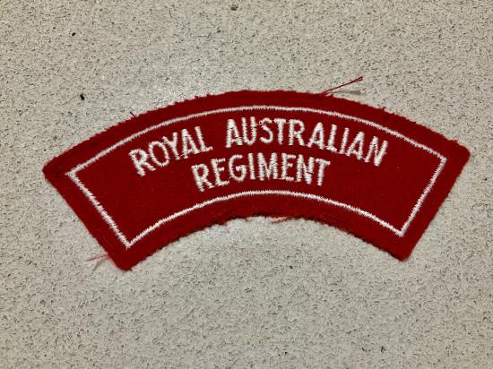 Royal Australian Regiment (R.A.R) Bordered cloth shoulder title