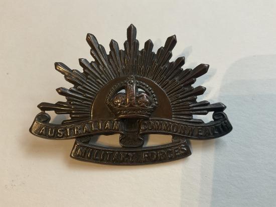 WW1/2 Australian Rising Sun slouch hat badge