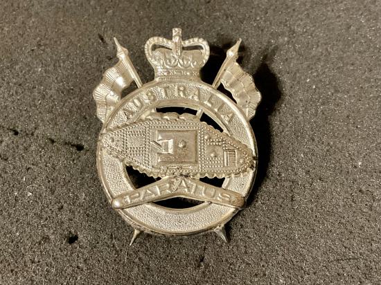 Australian 1st Armoured Regiment cap badge by Stokes