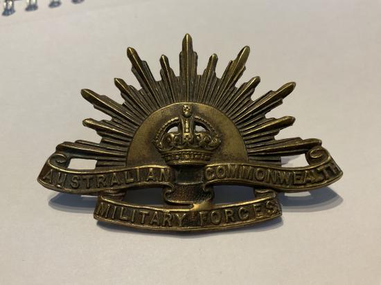 WW1/2 Australian Rising Sun slouch hat badge