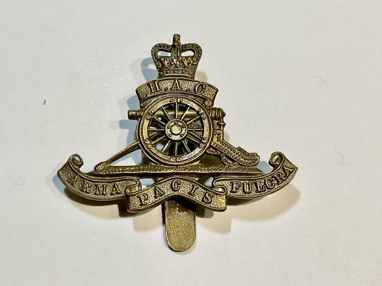 Post 1952 H.A.C brass beret badge