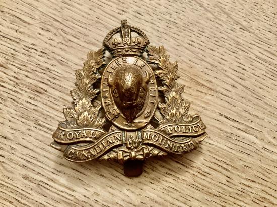 K/C Royal Canadian Mounted Police cap badge